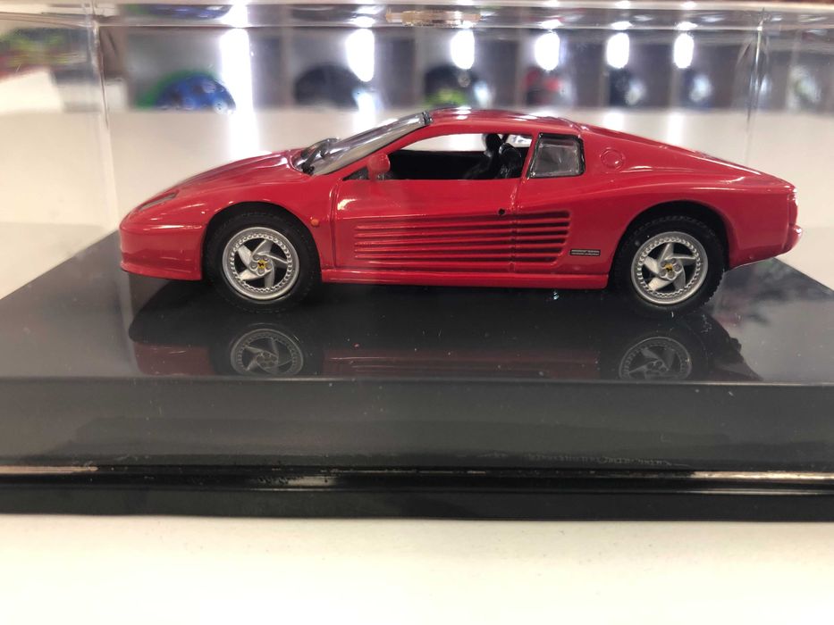 Колекционерски модел метална количка HOT WHEELS FERRARI F512 1994 1:43