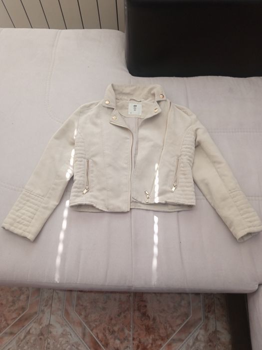 Детско бежаво яке hm