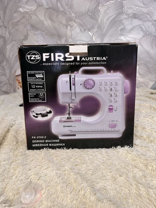 Швейная машинка First