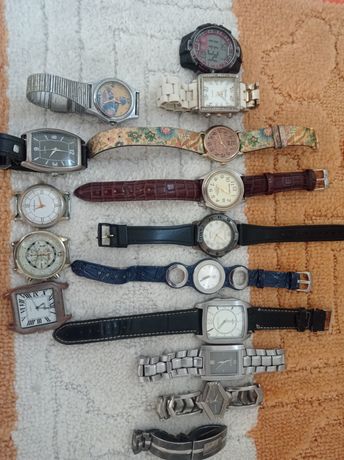 Vând diverse ceasuri