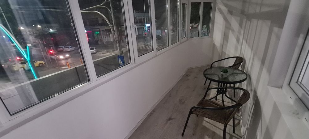 Închiriez apartament 2 camere central !