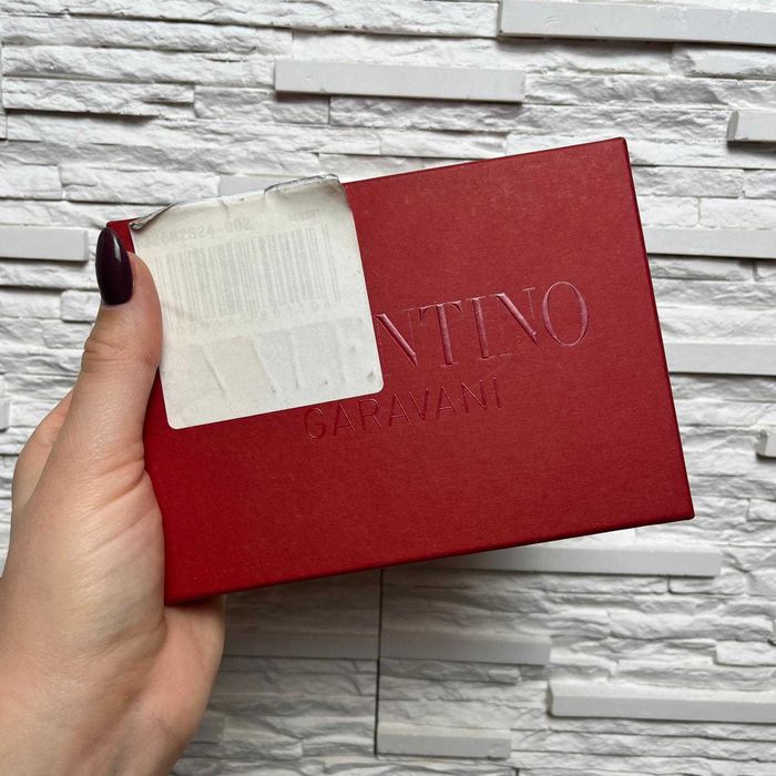 Valentino Garavani картхолдър - нов с кутия и документи