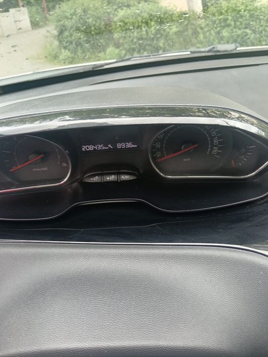 Peugeot 208 automata