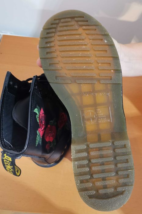 Dr Martens nr. 40 botine cu sireturi