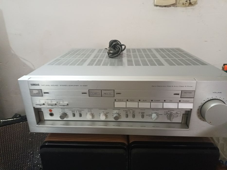 Amplificator audio Yamaha A-1020