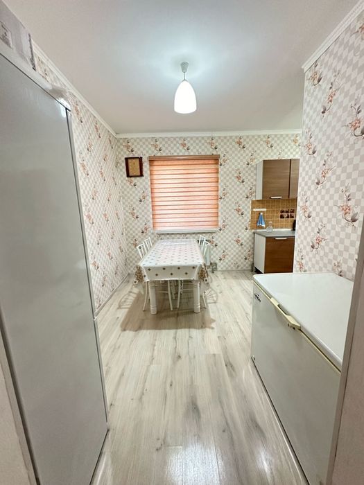 Дом мкр Көктем с времянкам