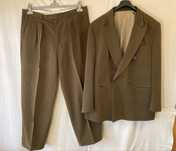 Costum barbatesc XXL, verde olive, 'piersica'
