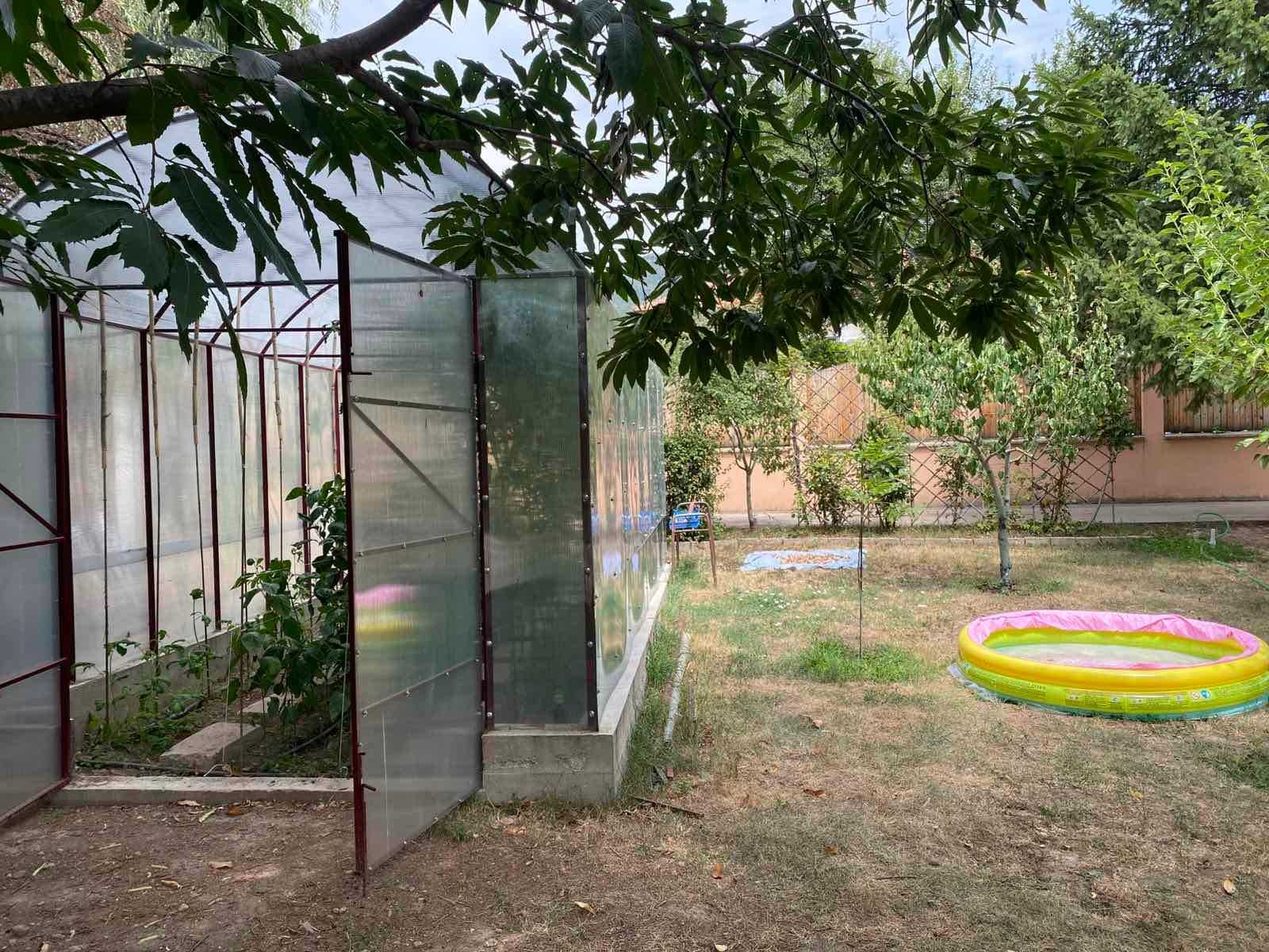 КЪЩА с РЗП 130 кв.м., двор 1300 кв.м., село Кърнаре