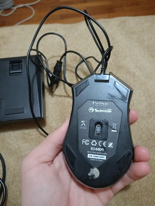 Tastatura mecanica si mouse de gaming cu lumini rgb