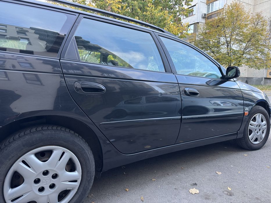 Toyota Avensis 2.0 TDI - Запазен автомобил