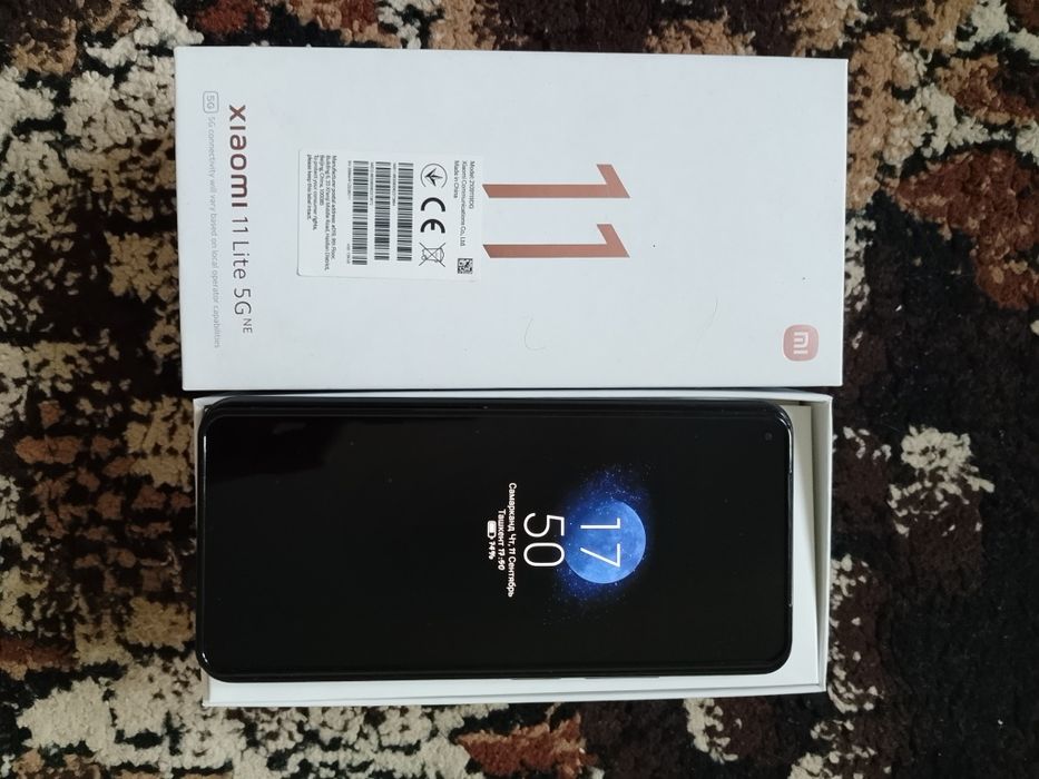 Xiaomi 11 lite 5G в хорошем состоянии