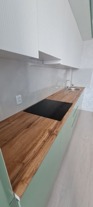 Продам новую кухню