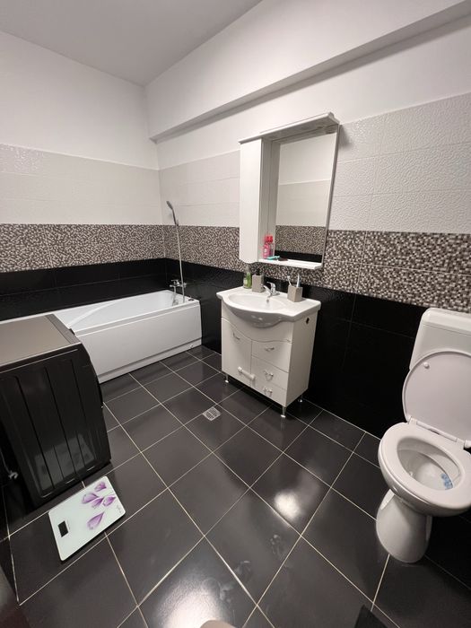 cameră de închiriat într-un apartament modern de 3 camere Prl Ghencea