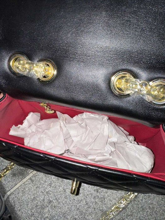 Geanta Chanel Classic Flap Bag Neagra NOUA VAND URGENT!