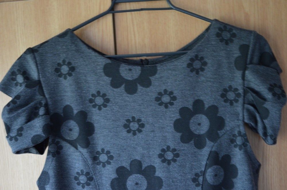 Rochie ITALY mar. M/L / Rochie superba dama, originala