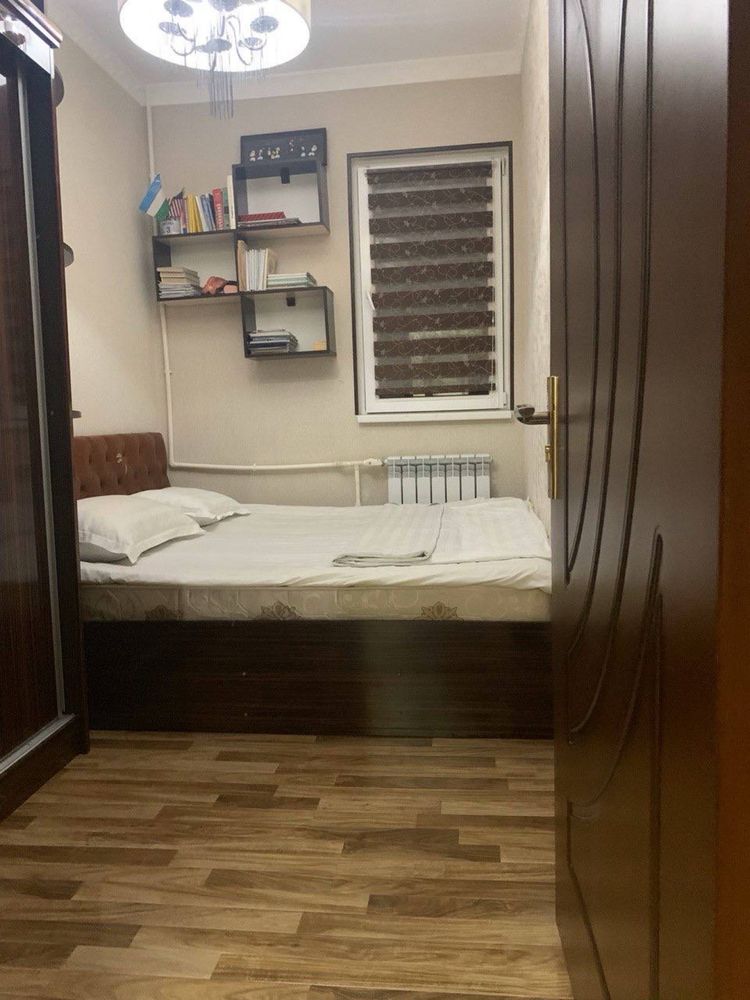 Продается своя 4х комнатная квартира в центре