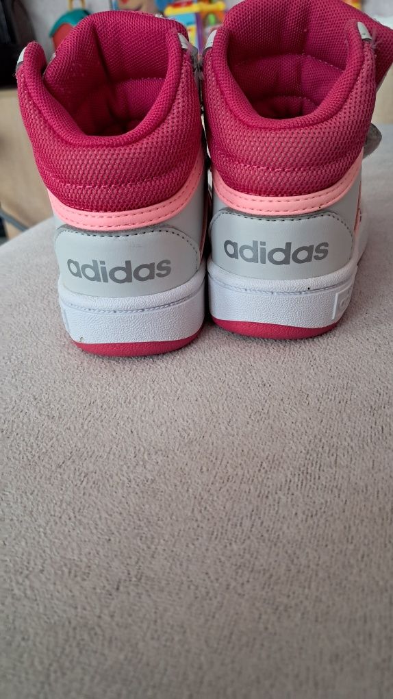 Детски маратонки за момиче adidas
