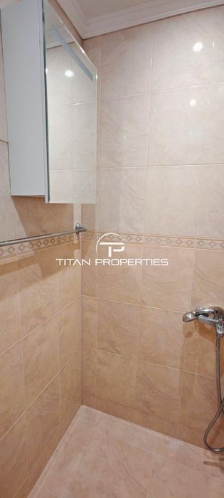 Дава се под наем Едностаен апартамент в Пловдив, Център - 30 кв.м за 300 € - Снимка #5