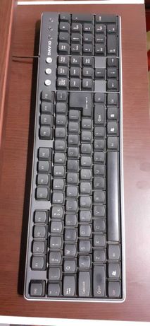 Tastatură si unitate PC Davio functionale