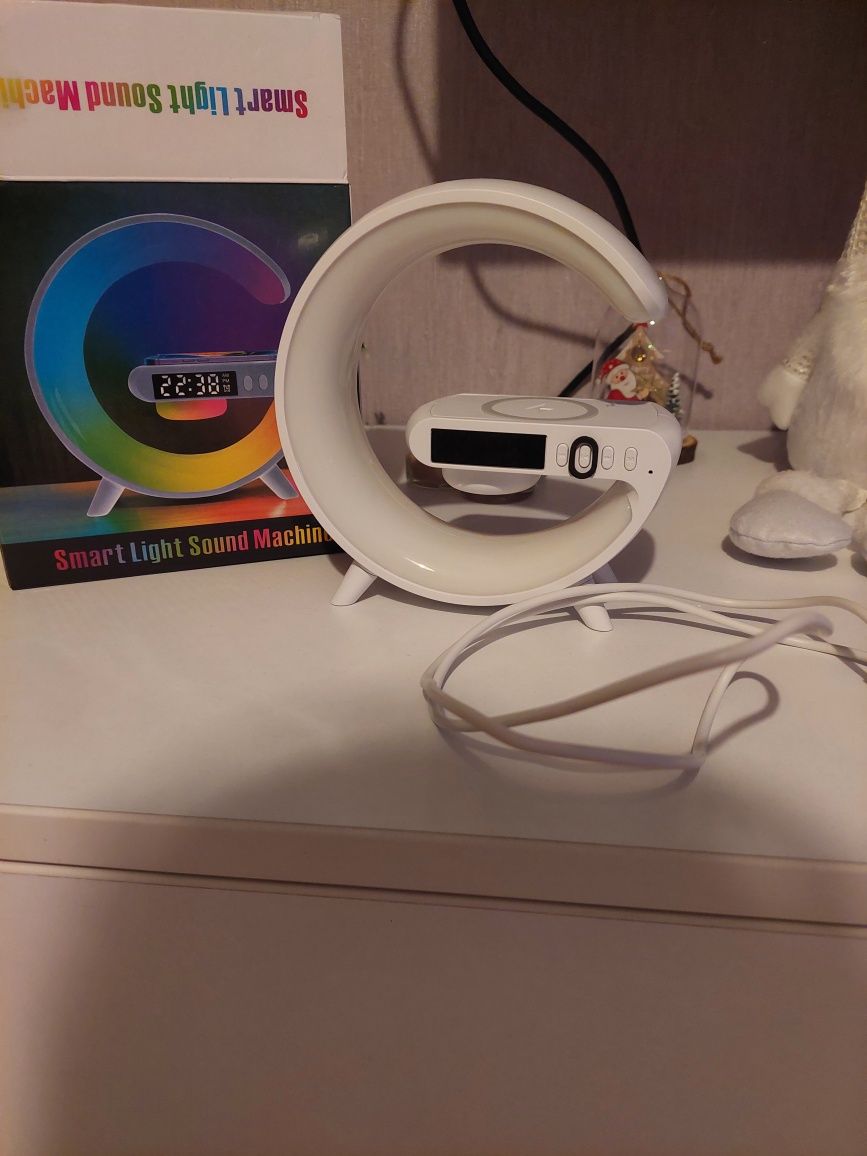 Интелигентна LED лампа и безжично зарядно устройство Bluetooth