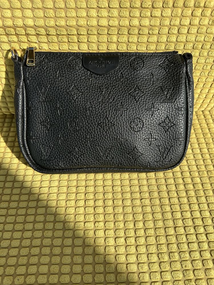 Louis Vuitton чанта/клъч унисекс