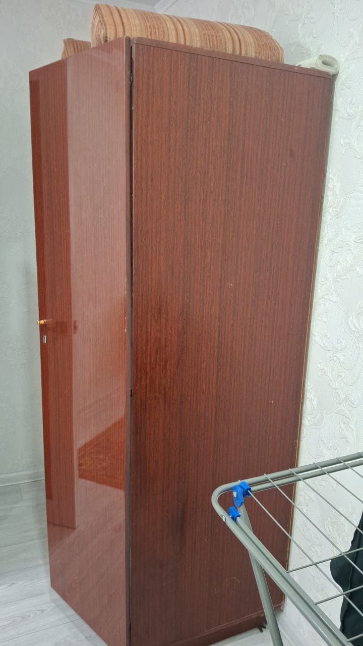 Продам шкаф шифоньер