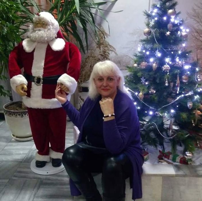 Преподавам уроци по Бел и Математика и подготвям за първи клас..