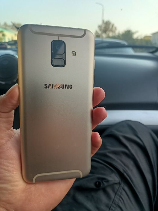Samsung A6 ideal holatda