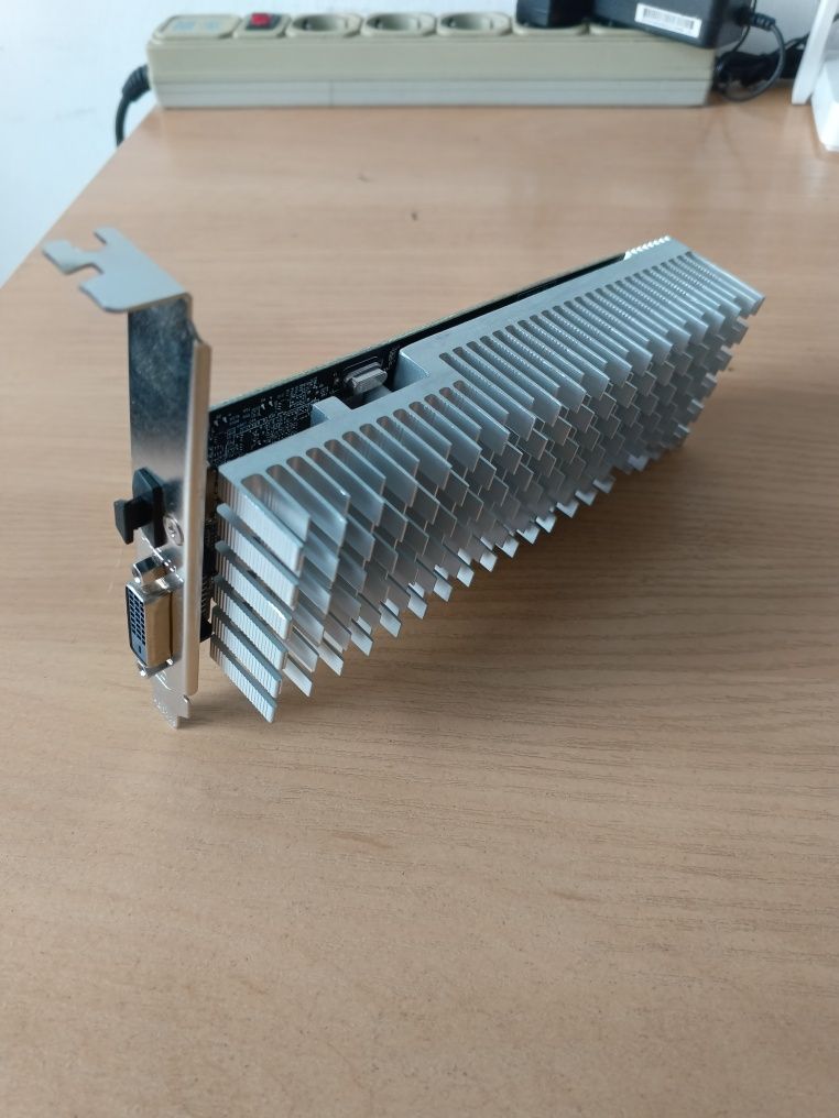 Видеокарта gt1030