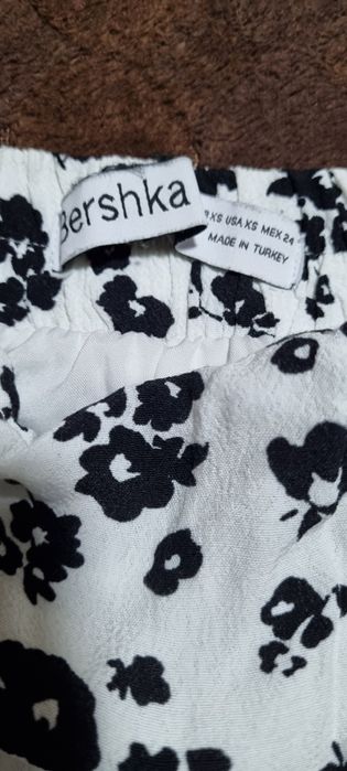 Topuri fete xs si fusta