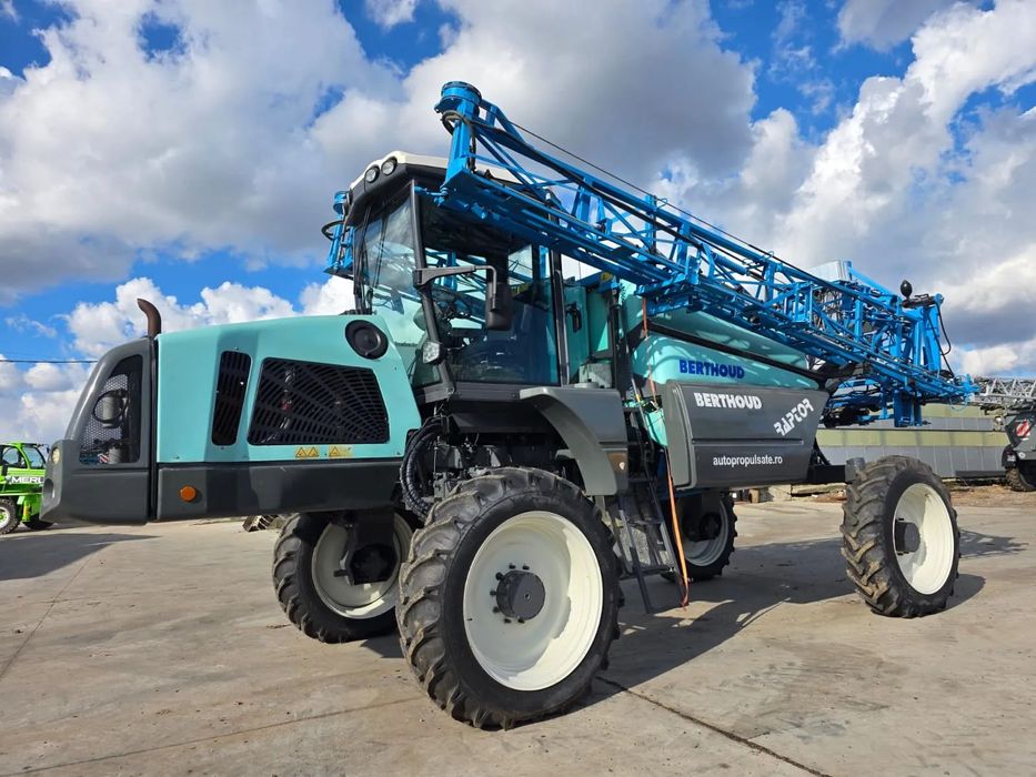 Berthoud raător 4240 utilaj modernizar si reconditionat cu autoghidaj gps