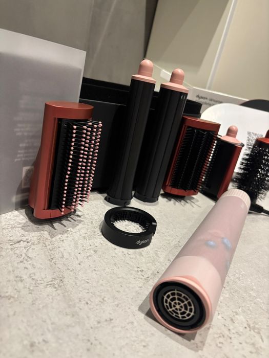 Dyson TS08 airwrap ЧИСТО НОВИ