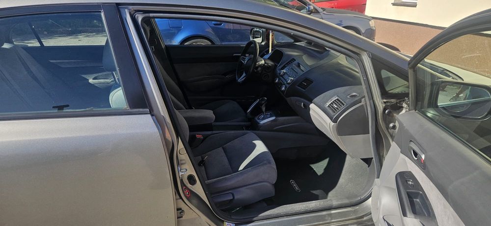 Vând / schimb Honda civic Hybrid