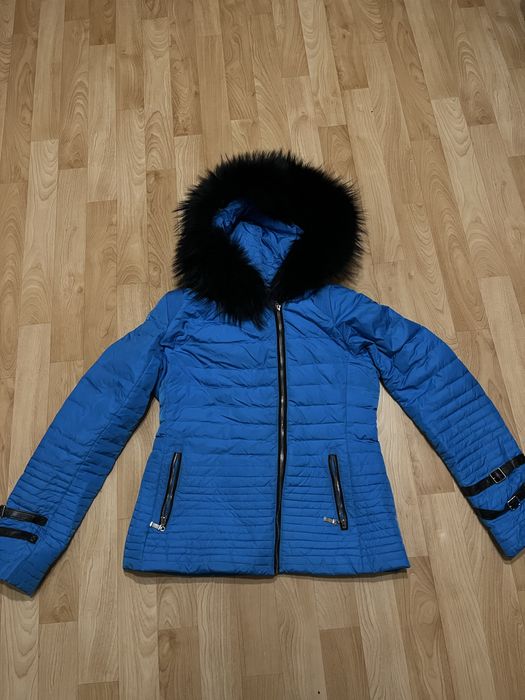 Новая куртка,носили 2,3 раза