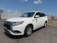 Mitsubishi Outlander 2.4 PHEV PURE Plug in Hybrid 224CP automata CVT