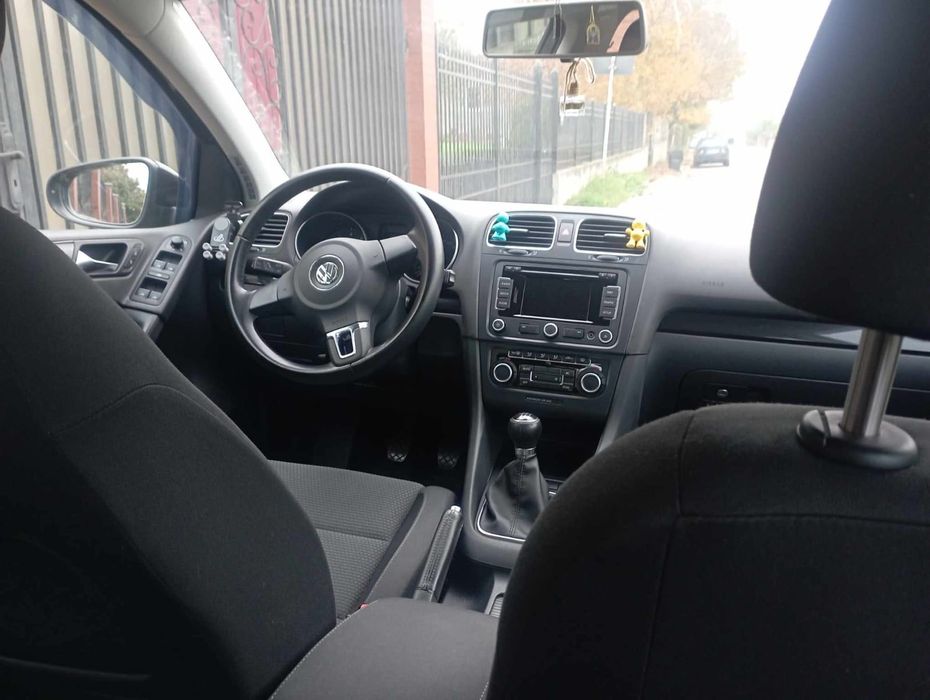 Vând Volkswagen Golf VI. Negociabil!