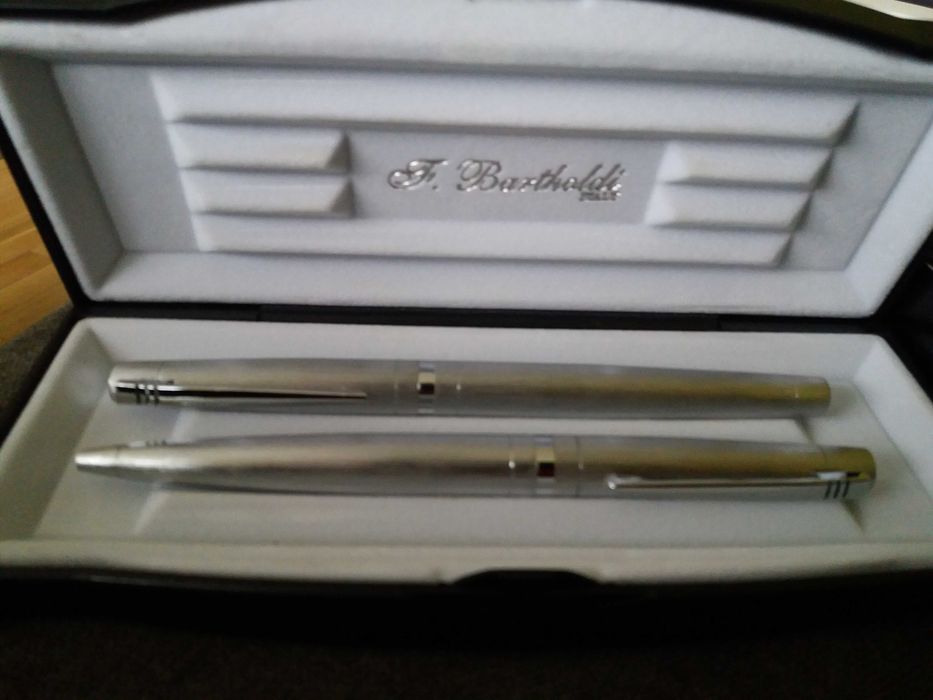 Комплект писалка и химикалка Bartholdi Italy метални в кутия