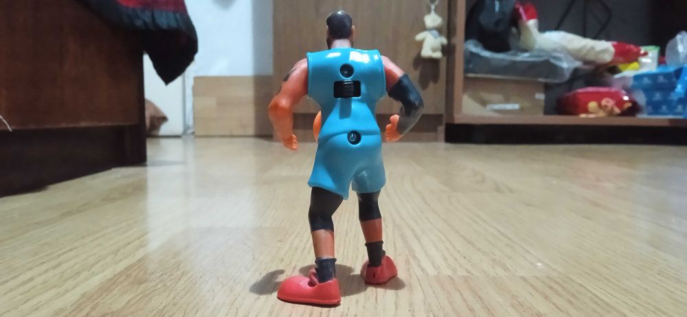 Фигурка на Леброн Джеймс от Mcdonalds от филма Space Jam: A New Legacy