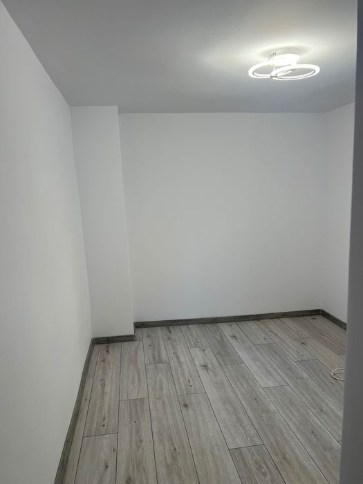 Echipă particulară zugrăvim la 300 de lei camera, glet polistiren etc.