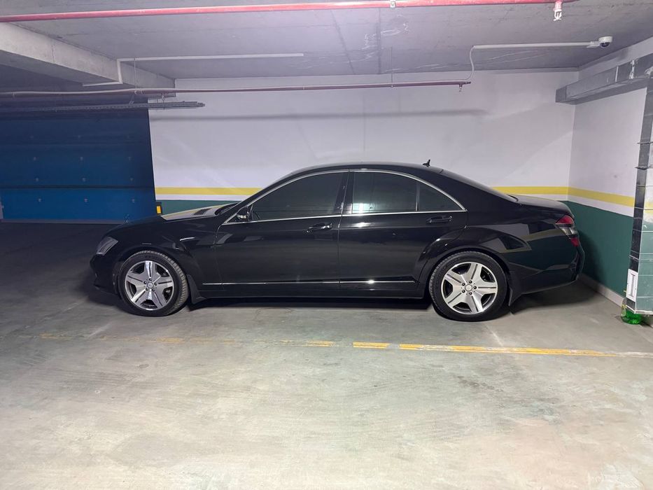 собственник Продает свой мерседес w221 S500