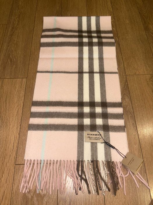 ОРИГИНАЛЕН BURBERRY Ash rose Check кашмирен шал