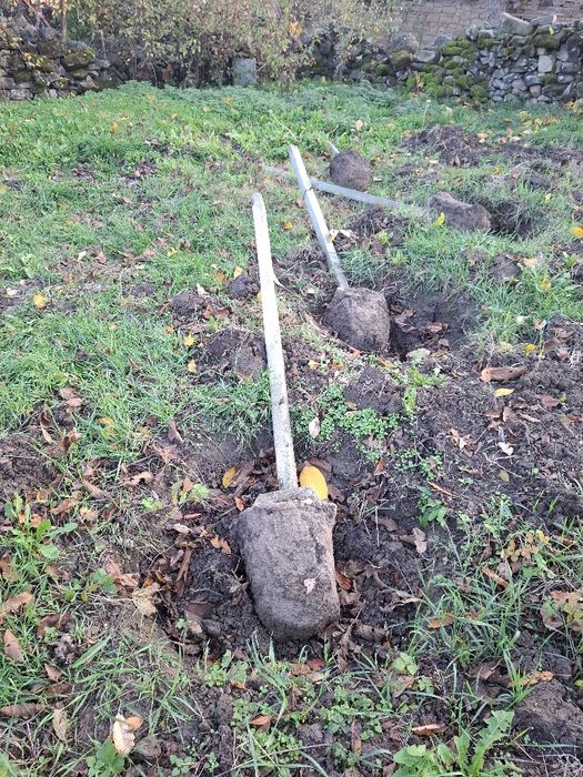 Бетонни колове 8 броя за лозе или за ограда.