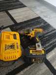 Vând autofiletantă Dewalt 18.3.0AH