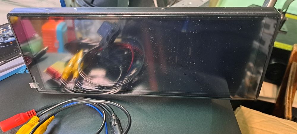 Hippcron portable car media screen