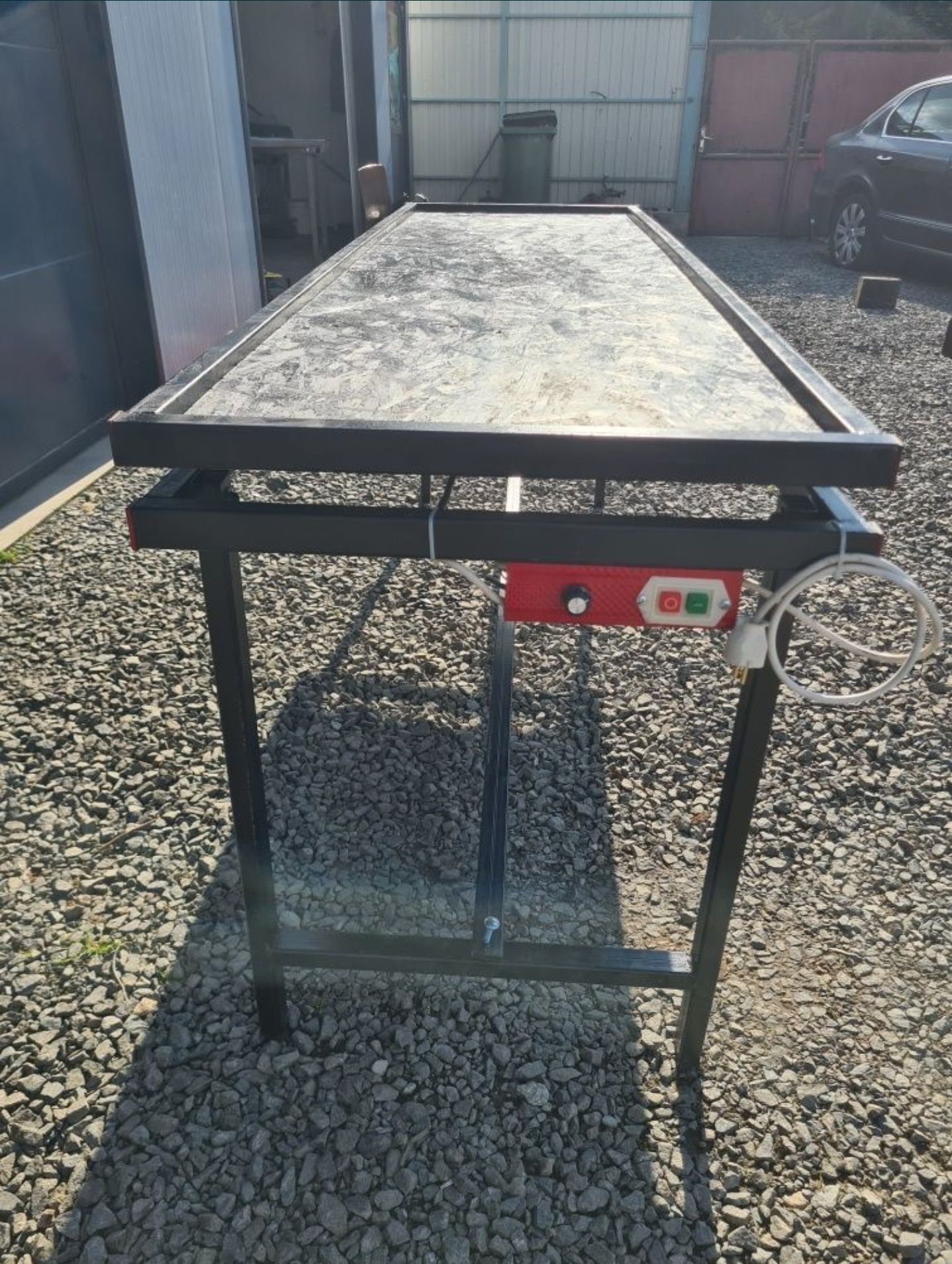 Vând mese de vibrat (cu motoare dedicate) prefabricate din beton