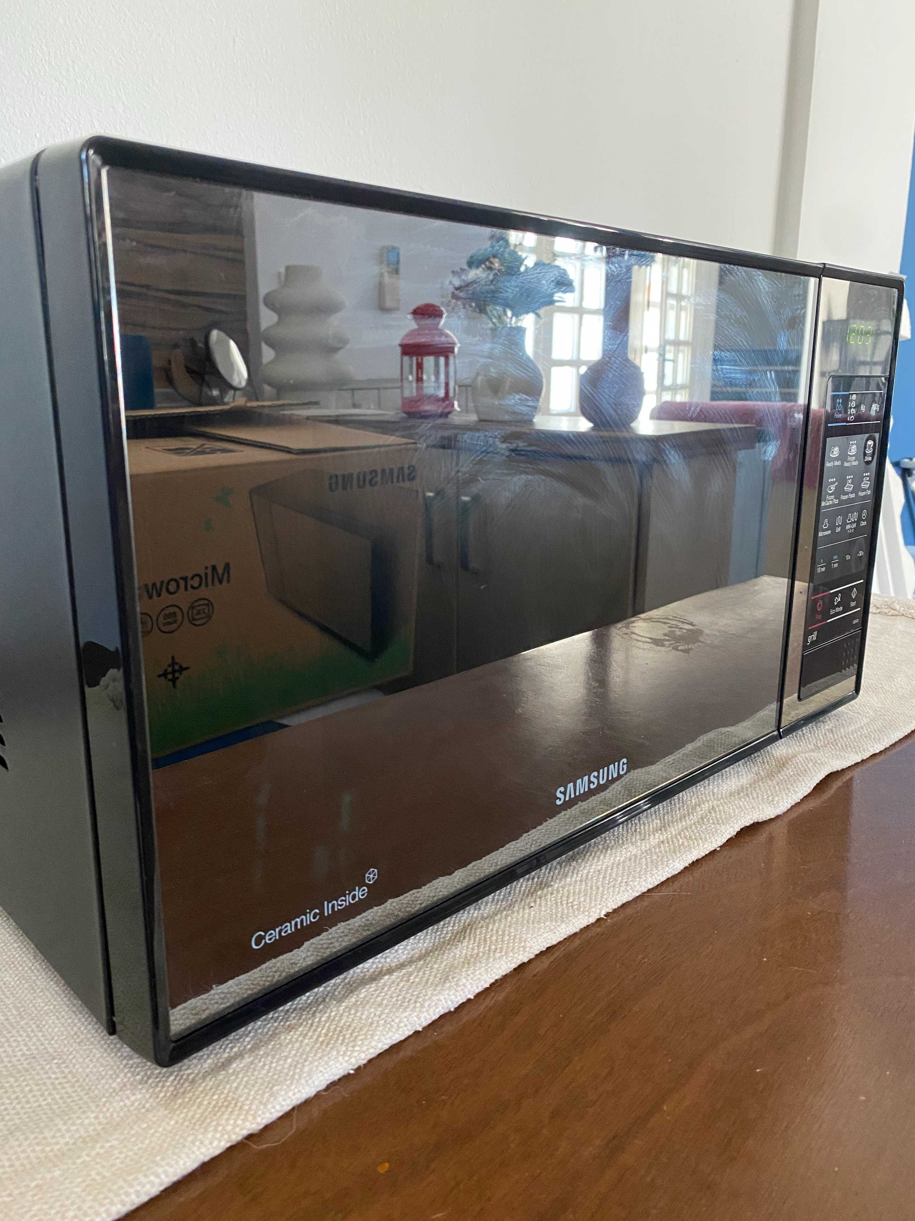 Микровълнова фурна Samsung GE83X, 23 л, 800 W, Дигитална, Функция грил