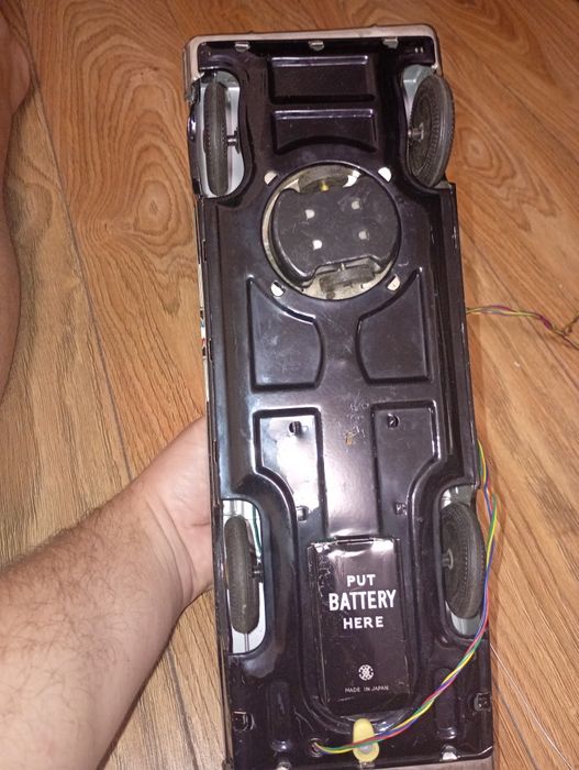 Masina cu telecomandă