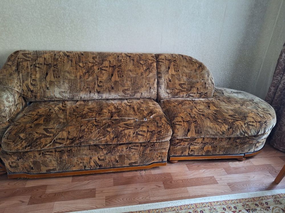 Диван уголовой б/у