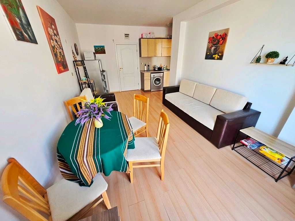 Продава се Двустаен апартамент в к.к. Слънчев бряг - 55 кв.м за 700 €/кв.м - Снимка #1