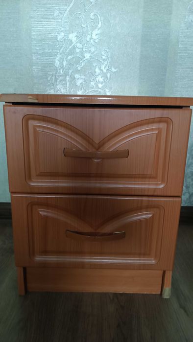 Продам тумбу  б/у